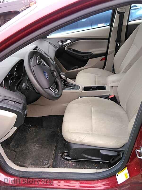 2017 Ford Focus - VIN: 1FADP3F27HL209324 - Фото 3