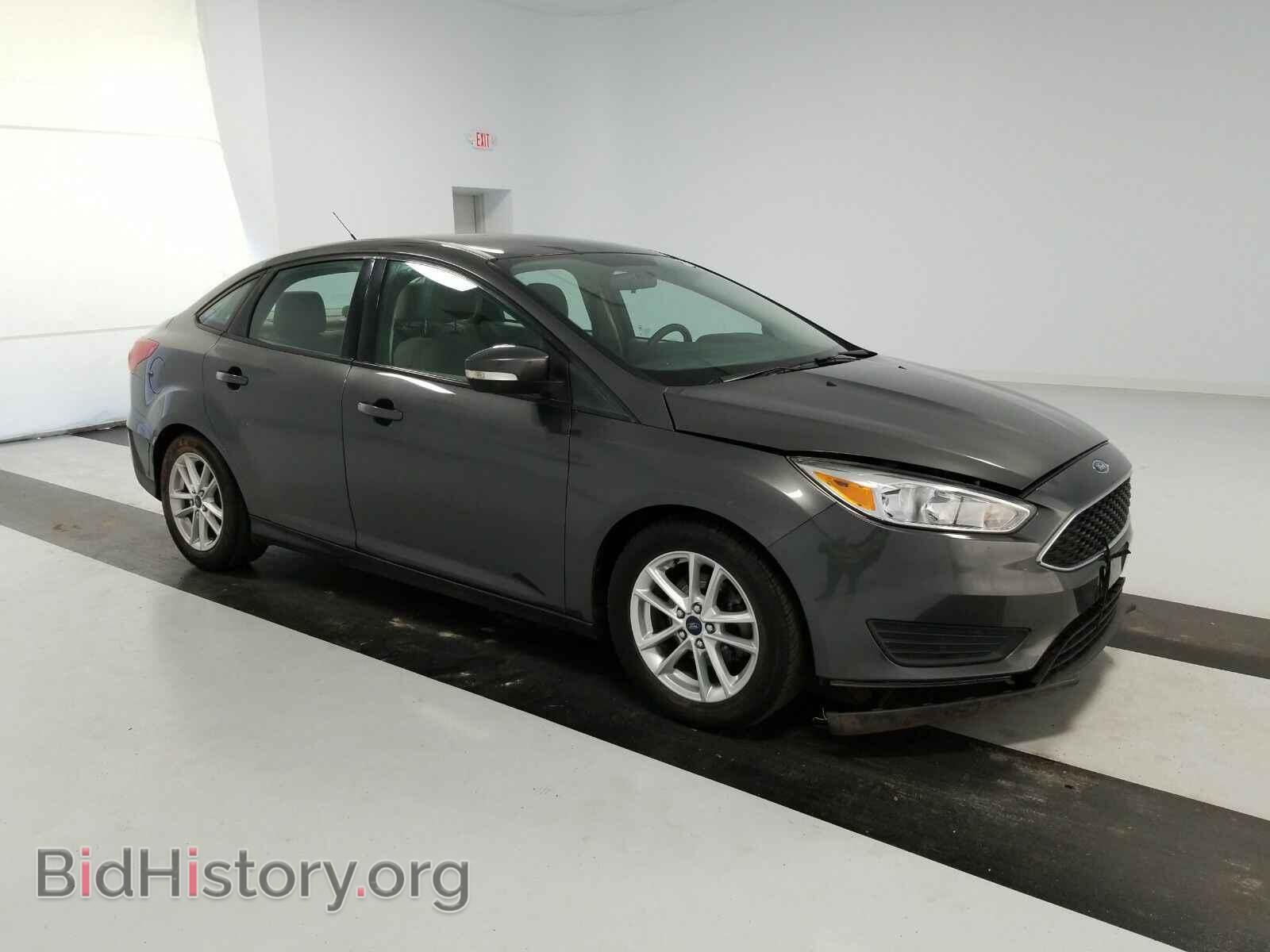 2016 Ford Focus - VIN: 1FADP3F23GL203602 - Photo 3
