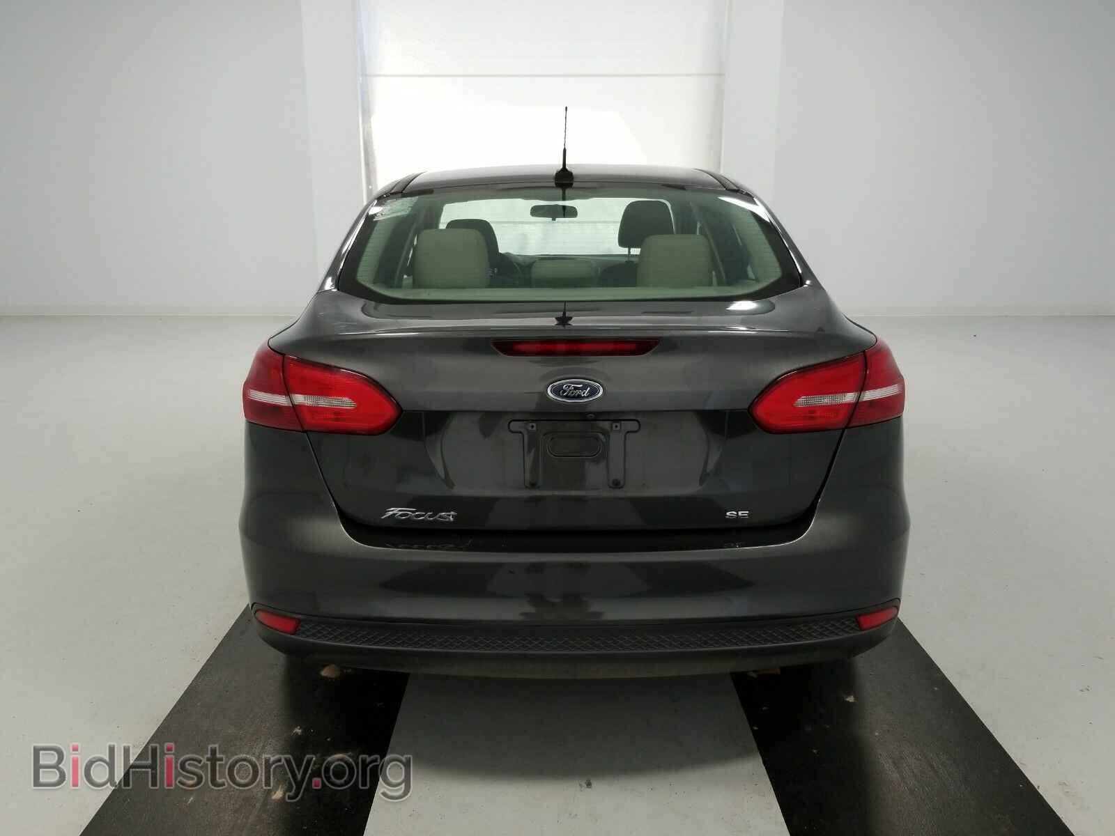 2016 Ford Focus - VIN: 1FADP3F23GL203602 - Photo 5