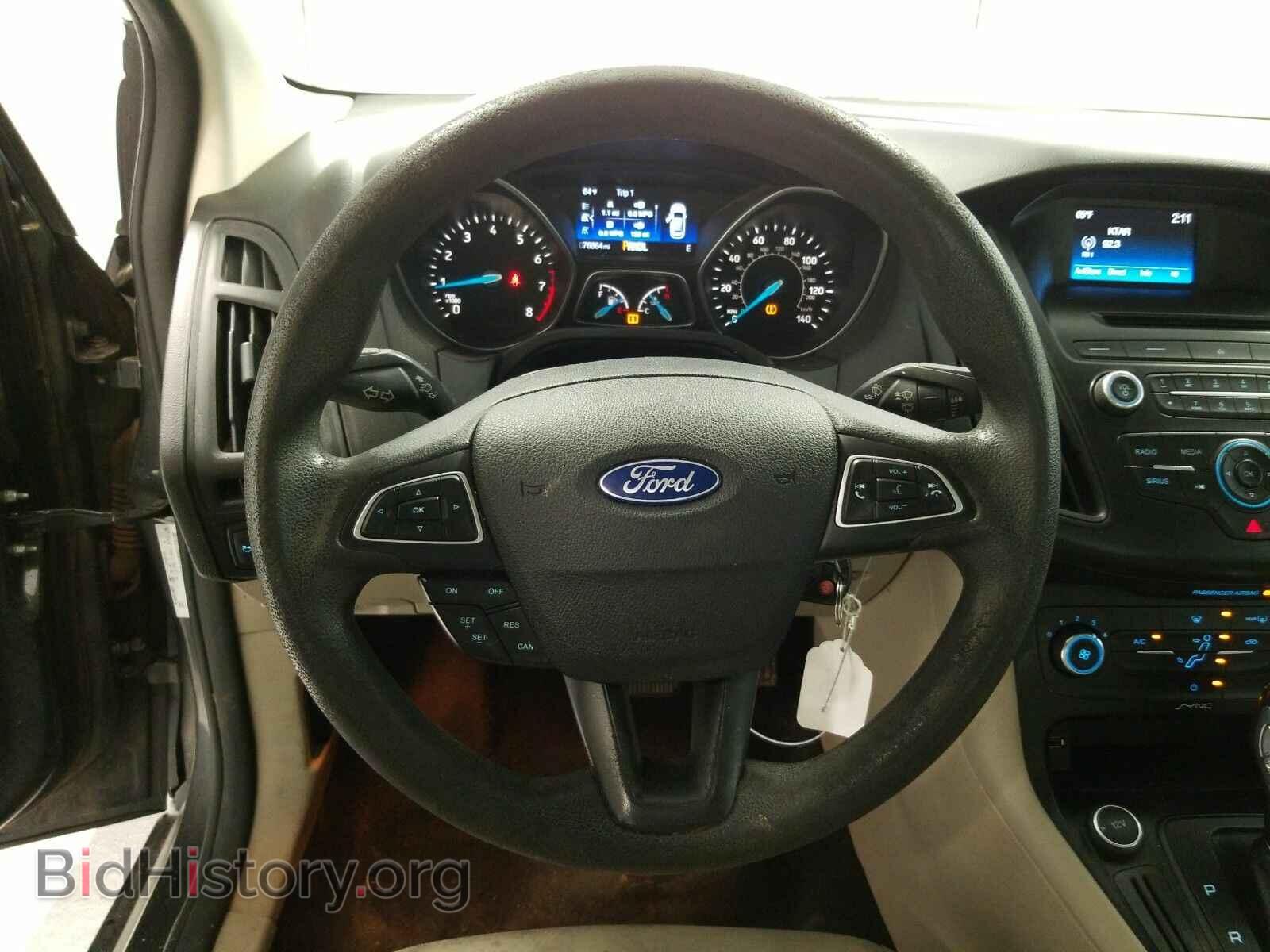 2016 Ford Focus - VIN: 1FADP3F23GL203602 - Photo 10