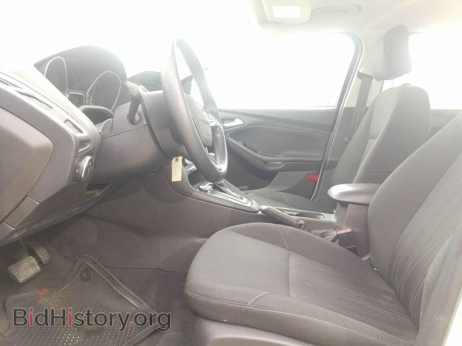 2016 Ford Focus - VIN: 1FADP3F23GL286481 - Фото 3