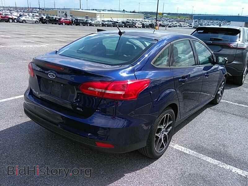 2017 Ford Focus - VIN: 1FADP3H22HL256080 - Фото 2