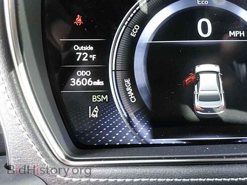 2019 Lexus LS - VIN: JTHCYLFF4K5001658 - Фото 5