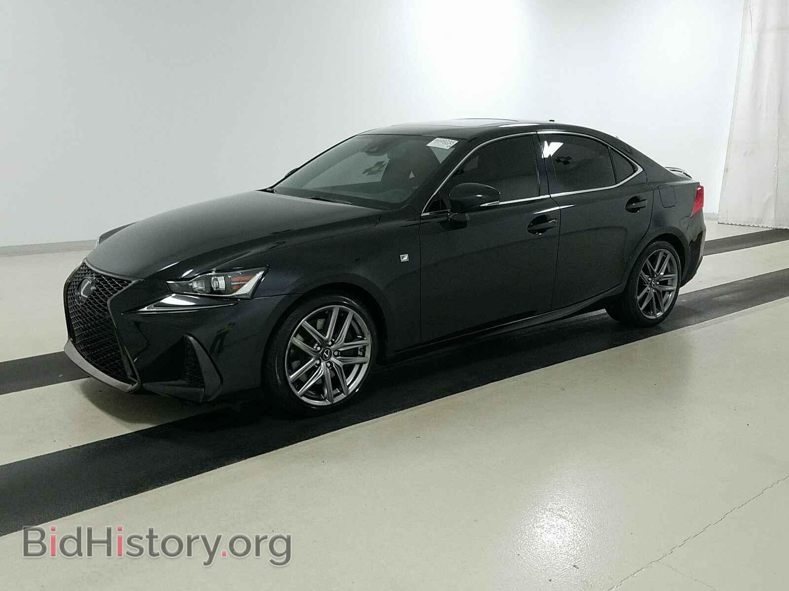 Фотография JTHBA1D25H5055838 - Lexus IS 2017