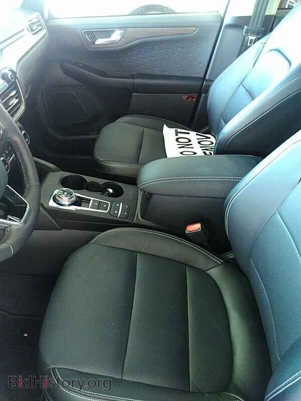 2020 Ford Escape - VIN: 1FMCU9J96LUA58688 - Фото 3