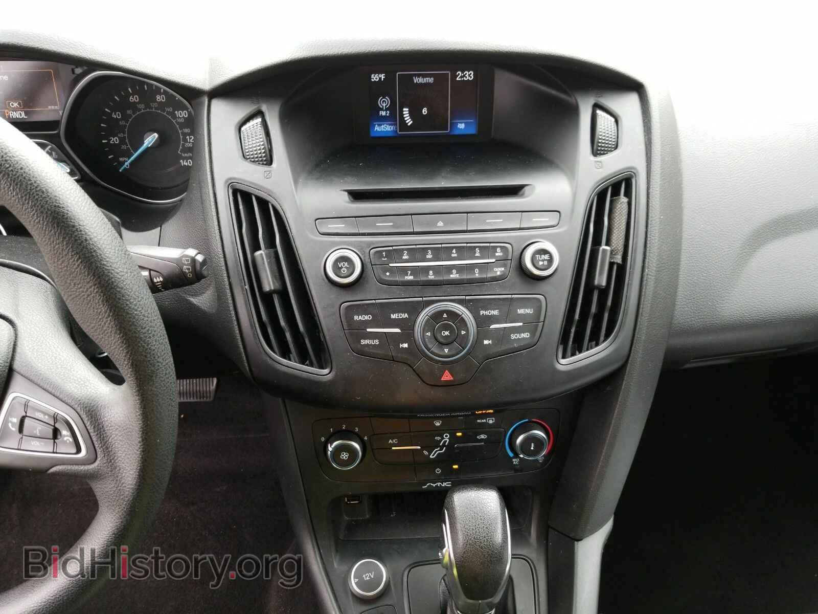2017 Ford Focus - VIN: 1FADP3K2XHL283374 - Фото 4