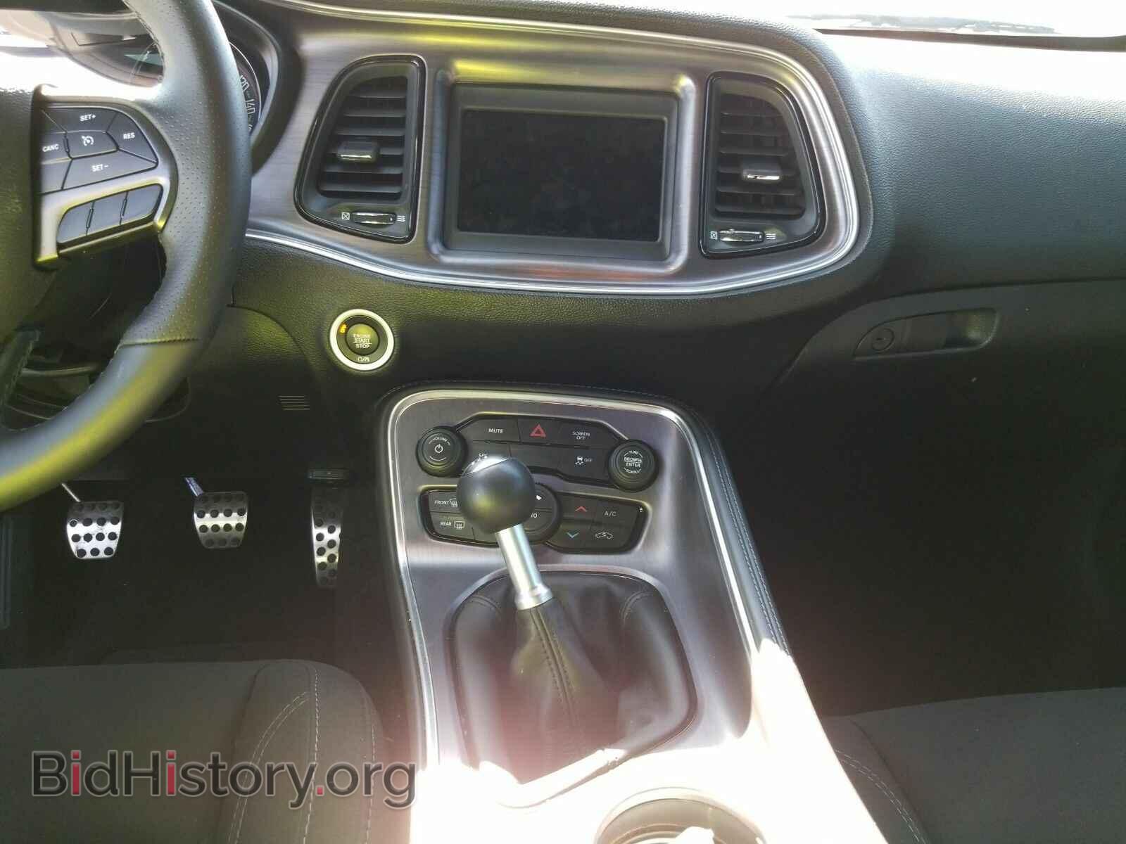 2018 Dodge Challenger - VIN: 2C3CDZBT8JH236524 - Фото 4