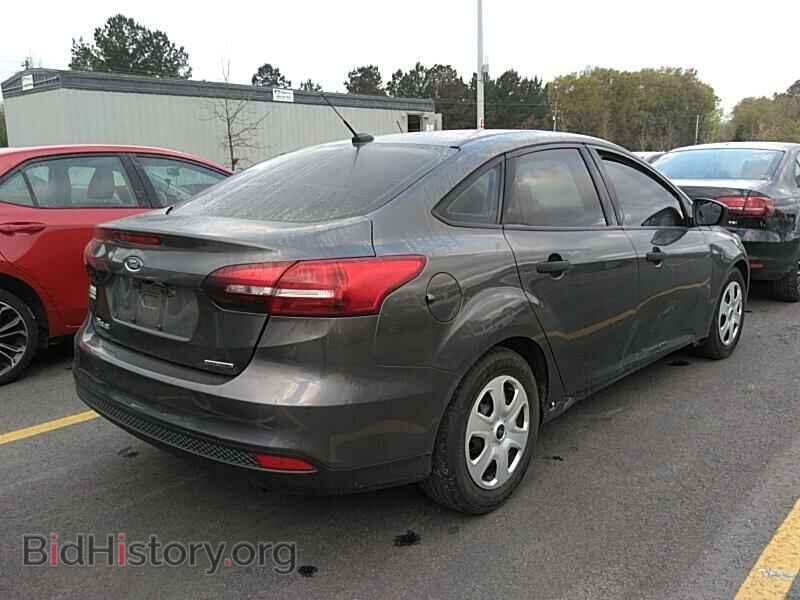 2016 Ford Focus - VIN: 1FADP3E29GL376414 - Фото 2