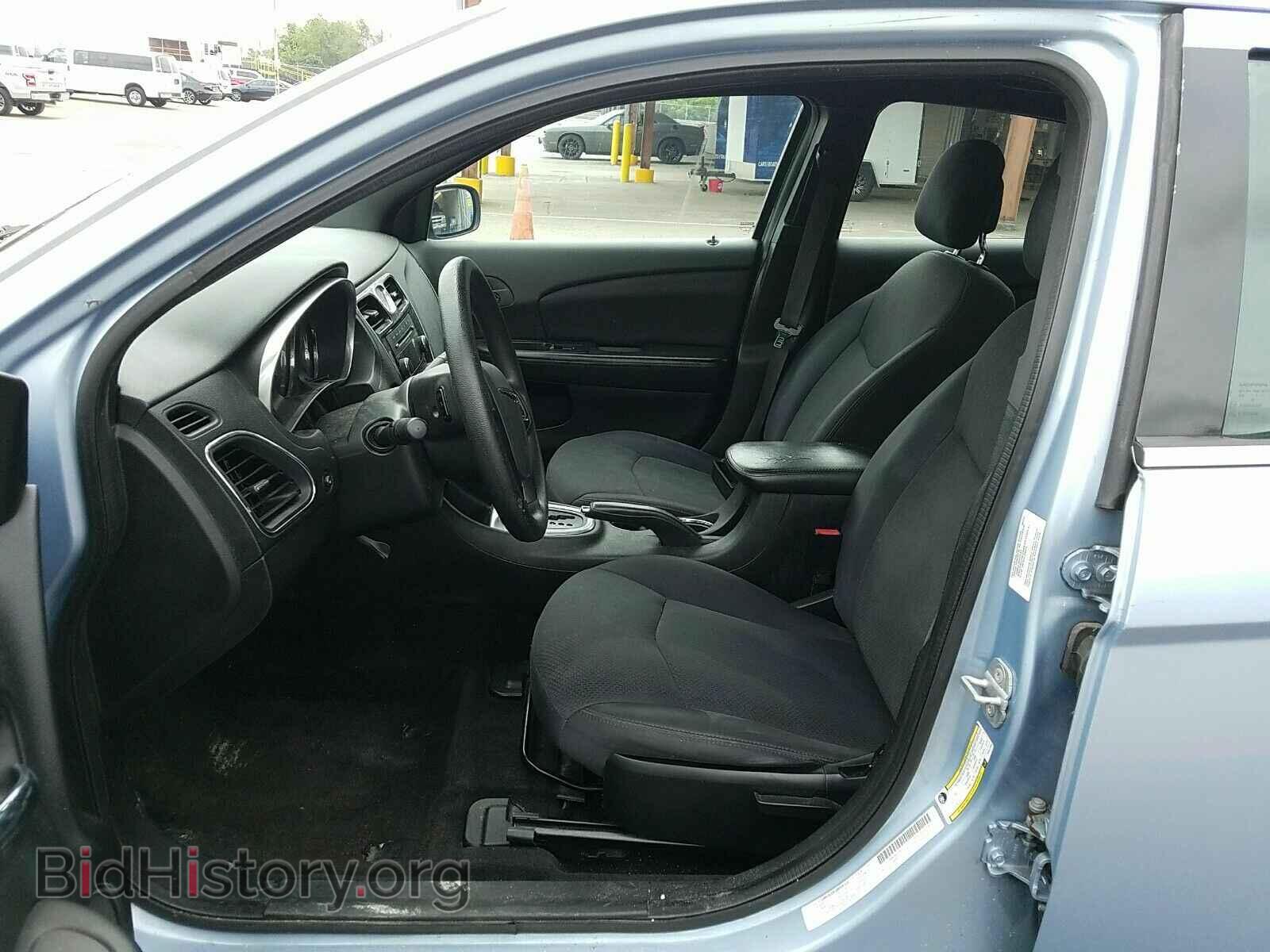 2013 Chrysler 200 - VIN: 1C3CCBAB0DN647690 - Фото 3