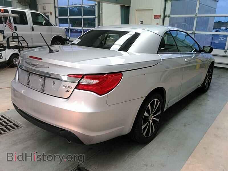 2012 Chrysler 200 - VIN: 1C3BCBGGXCN123105 - Photo 2