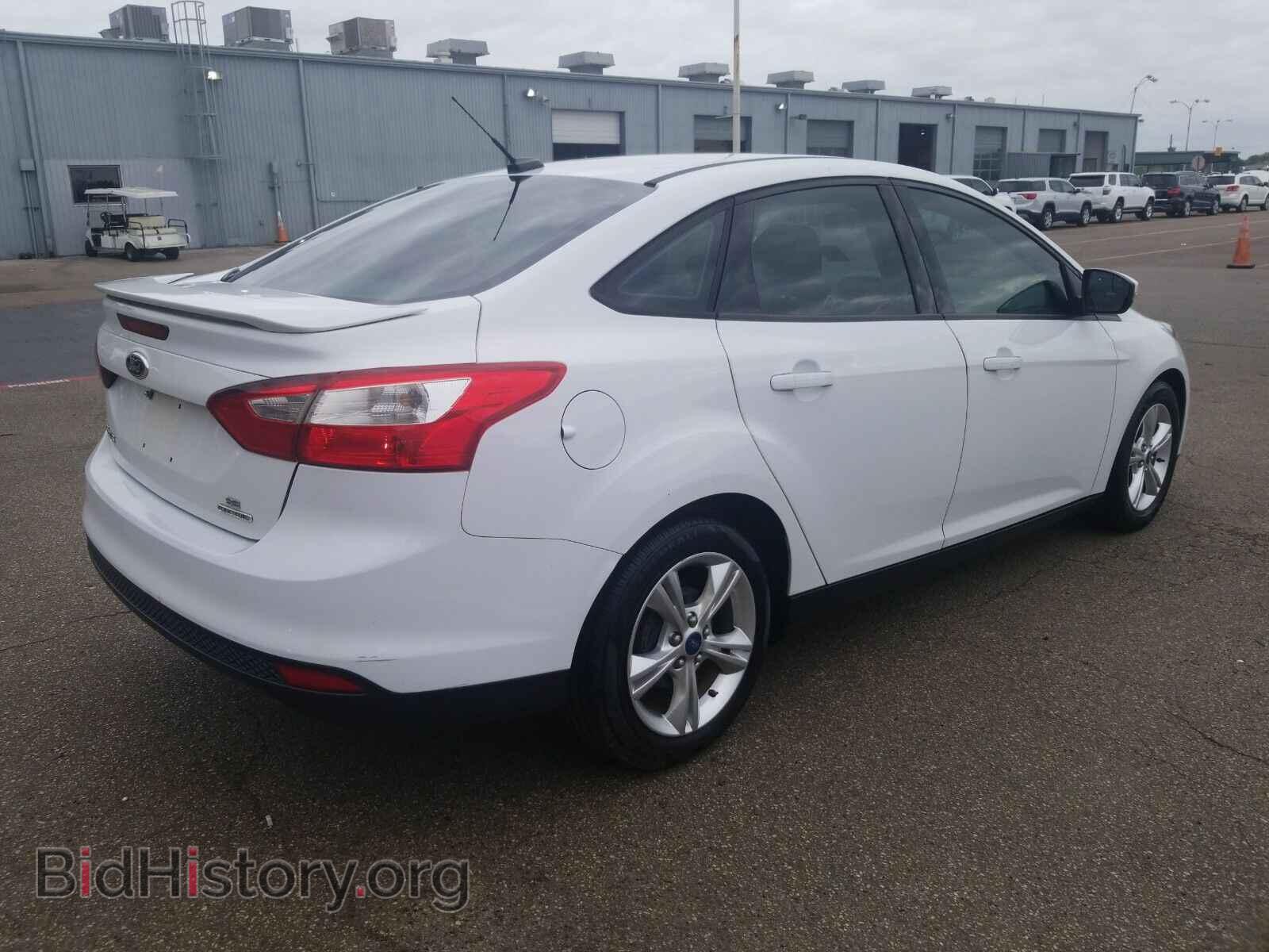 2013 Ford Focus - VIN: 1FADP3F22DL195245 - Фото 2