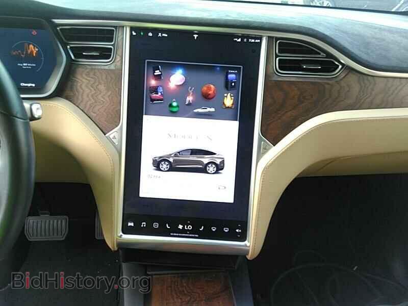 2016 Tesla Model X - VIN: 5YJXCBE22GF017549 - Фото 4