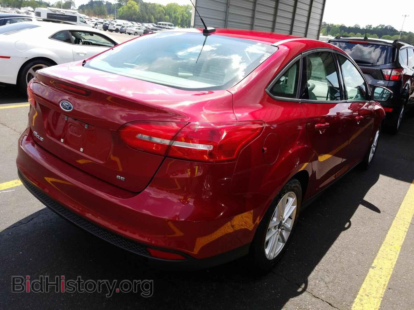 2016 Ford Focus - VIN: 1FADP3F2XGL273534 - Фото 2