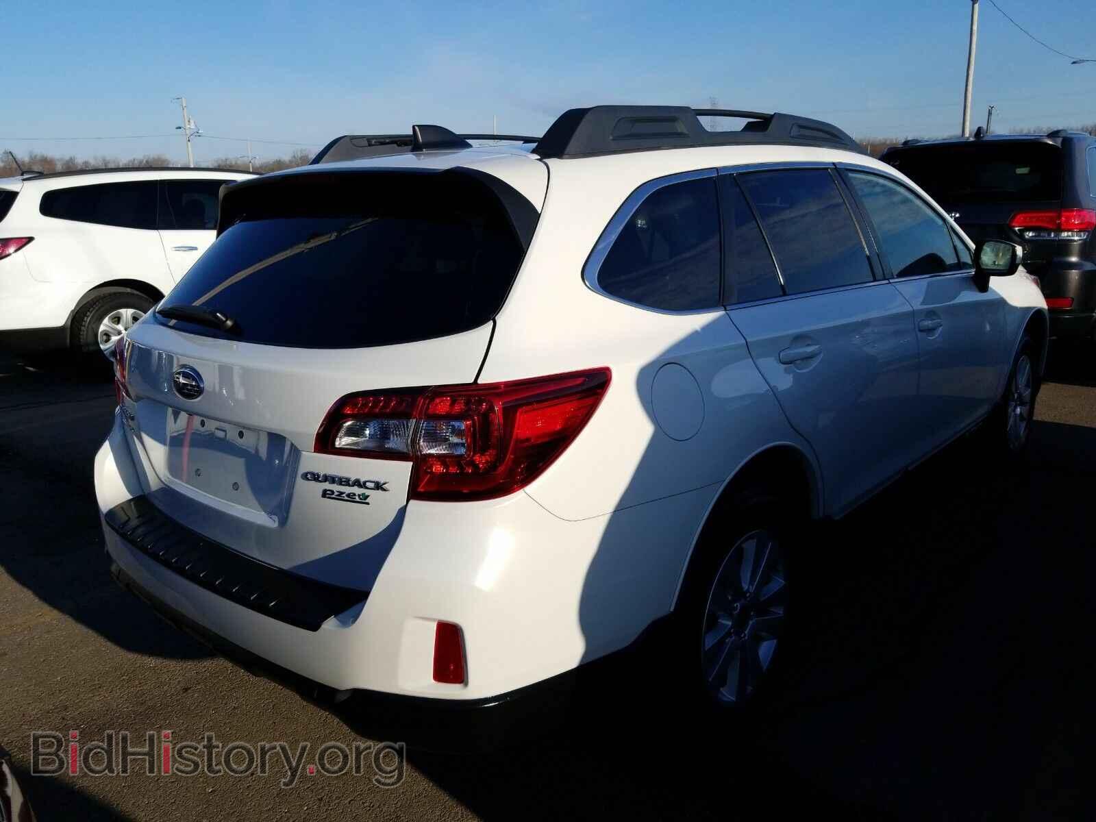 2017 Subaru Outback - VIN: 4S4BSADC3H3284629 - Фото 2