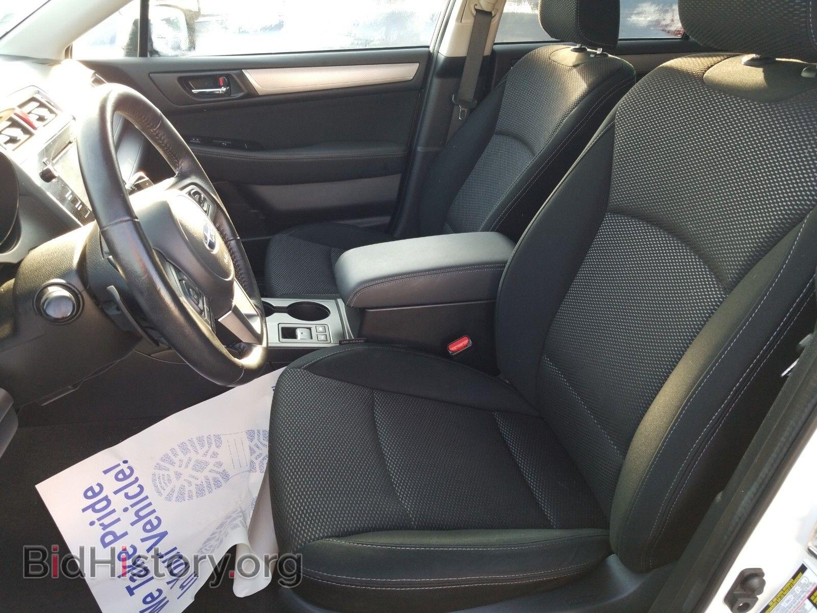 2017 Subaru Outback - VIN: 4S4BSADC3H3284629 - Фото 3