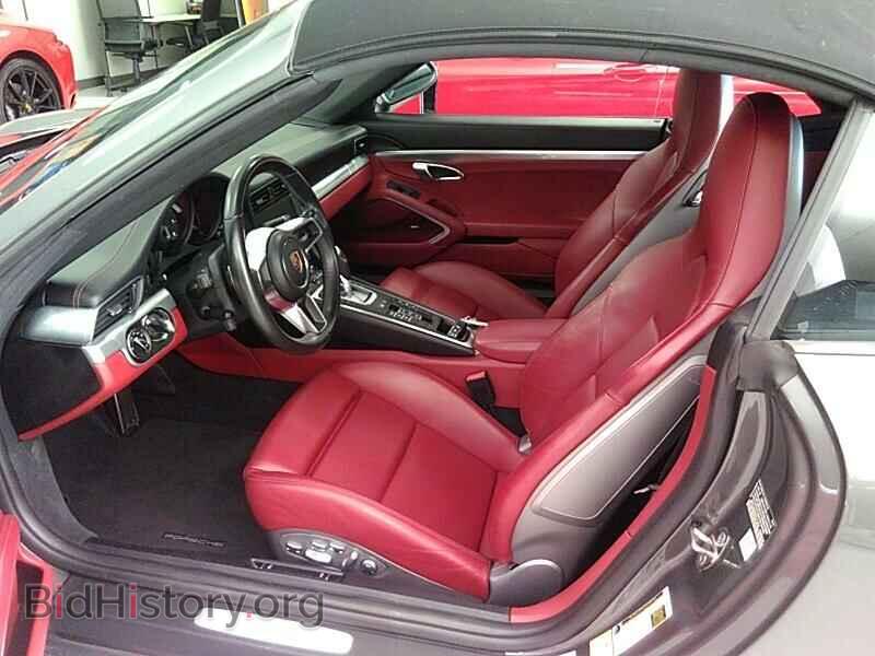 2017 Porsche 911 - VIN: WP0CA2A93HS141454 - Фото 3