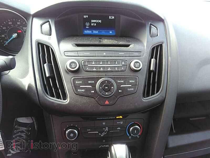 2016 Ford Focus - VIN: 1FADP3F21GL378365 - Фото 4