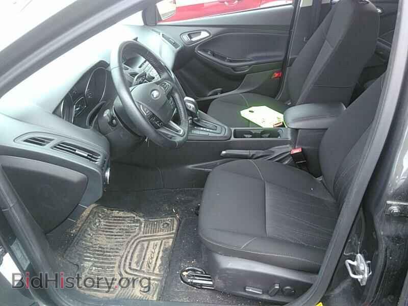2016 Ford Focus - VIN: 1FADP3F24GL238410 - Фото 3