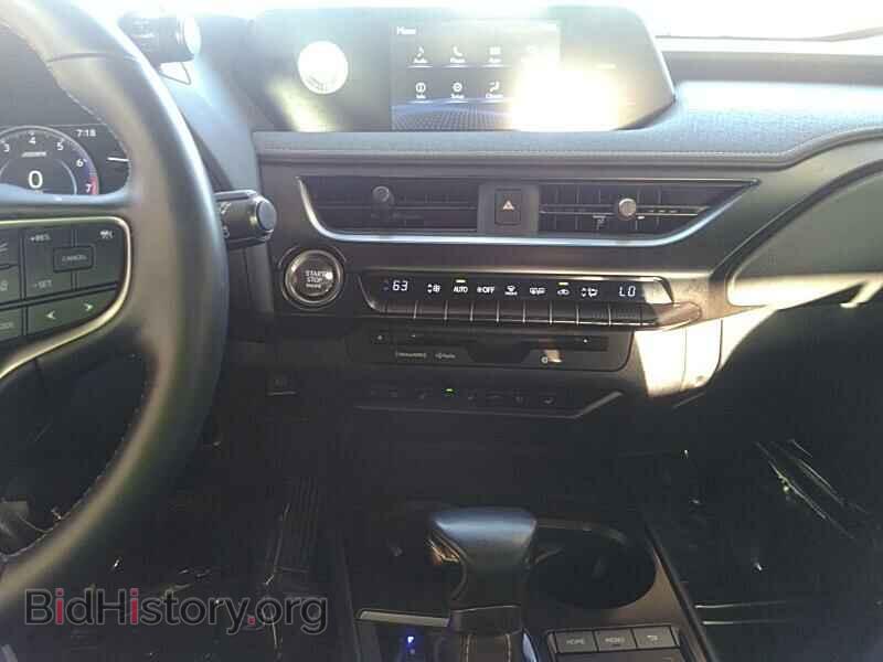 2019 Lexus UX - VIN: JTHY3JBHXK2006820 - Фото 4