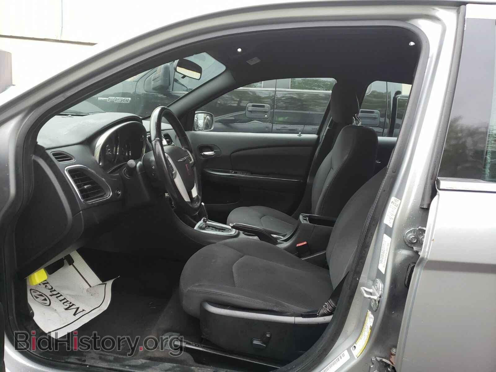 2013 Chrysler 200 - VIN: 1C3CCBBBXDN743437 - Фото 3