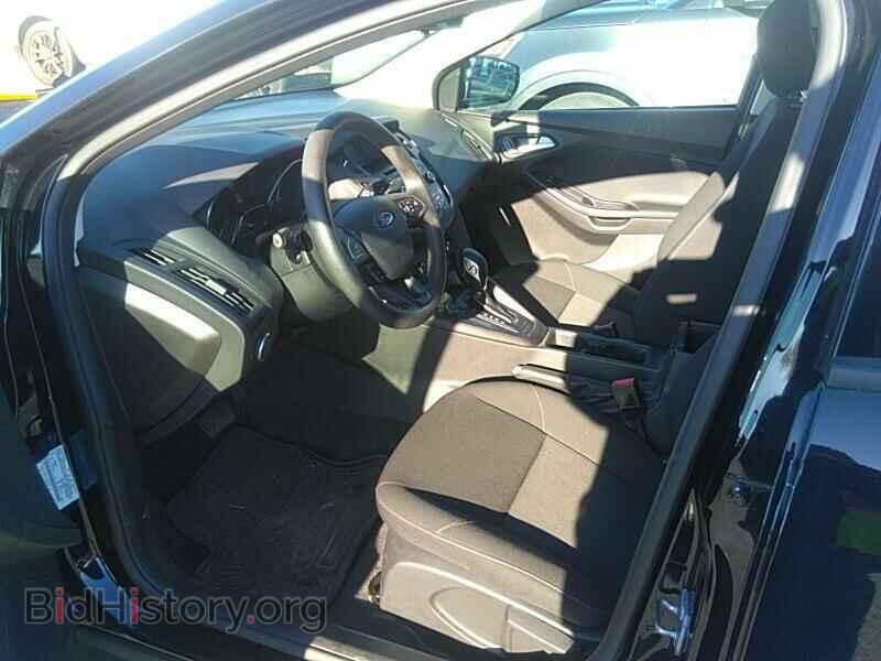 2017 Ford Focus - VIN: 1FADP3K24HL220741 - Photo 3