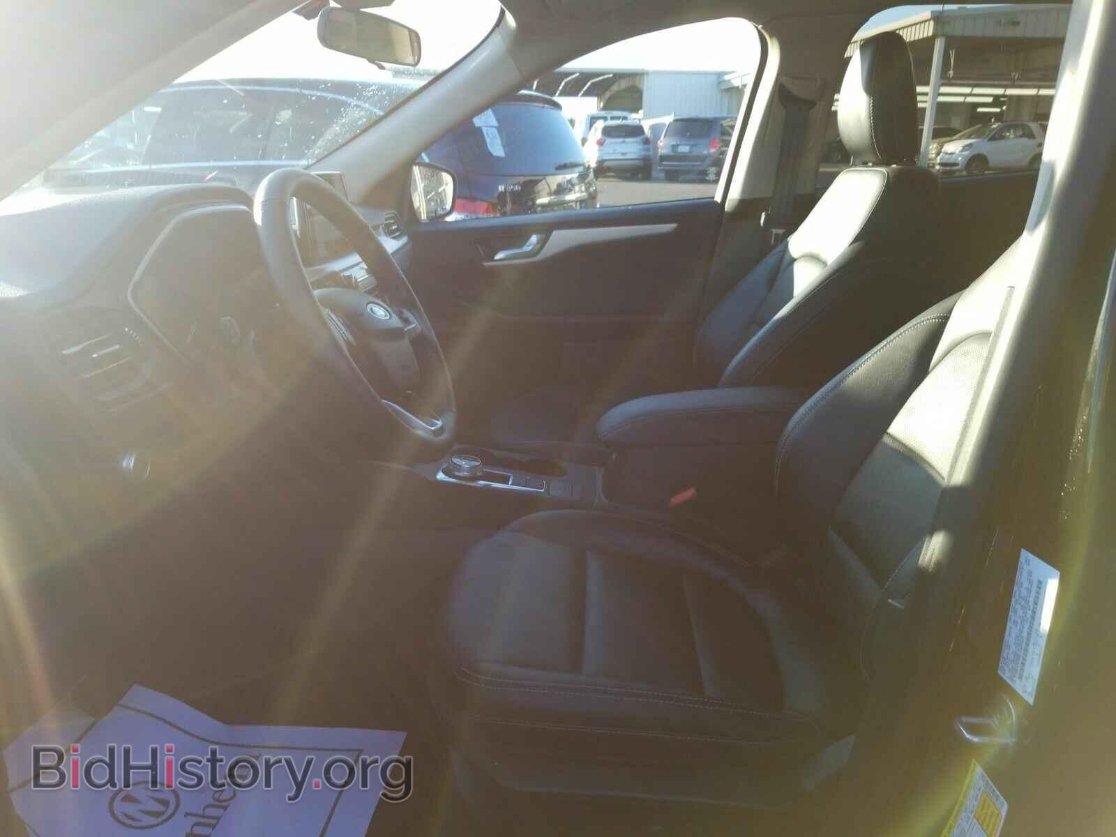2020 Ford Escape - VIN: 1FMCU9H68LUA37207 - Фото 3