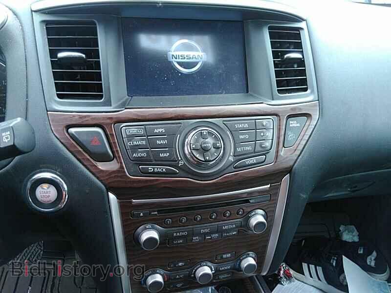 2017 Nissan Pathfinder - VIN: 5N1DR2MM1HC628266 - Фото 4