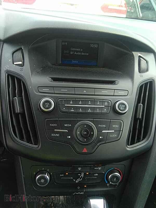 2015 Ford Focus - VIN: 1FADP3F24FL338926 - Photo 4