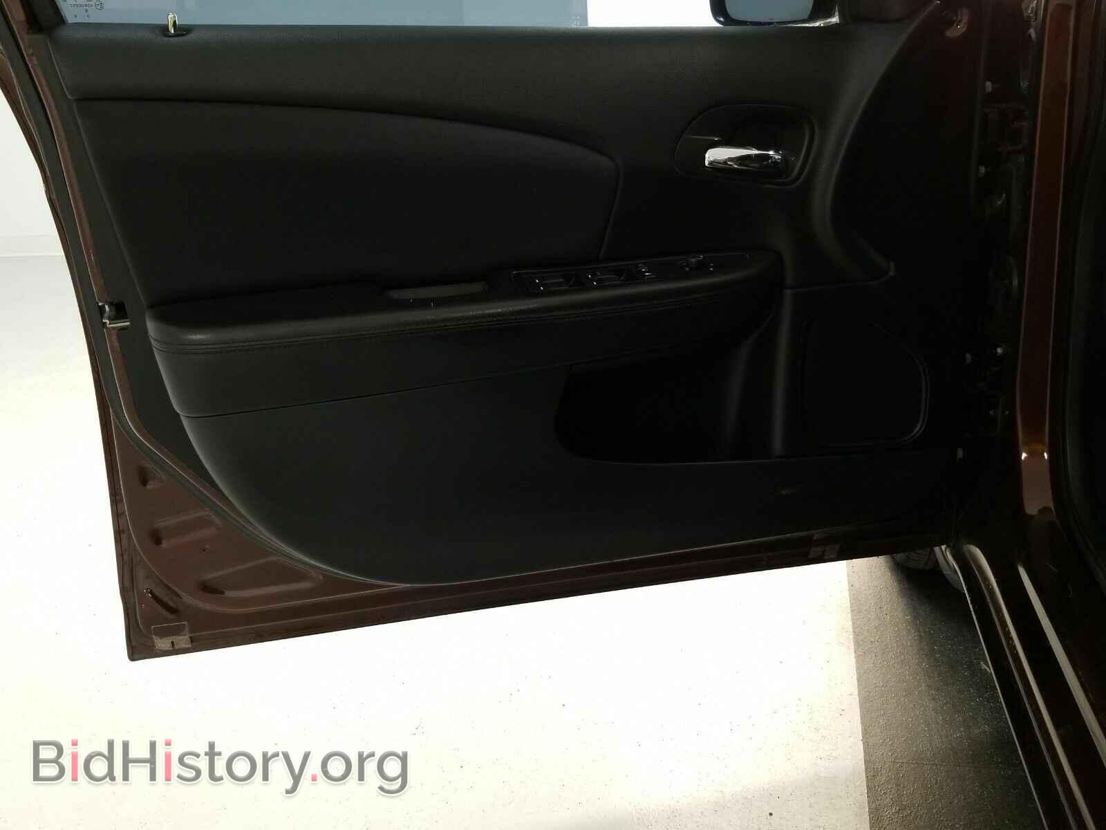 2013 Chrysler 200 - VIN: 1C3CCBBB4DN584043 - Фото 9