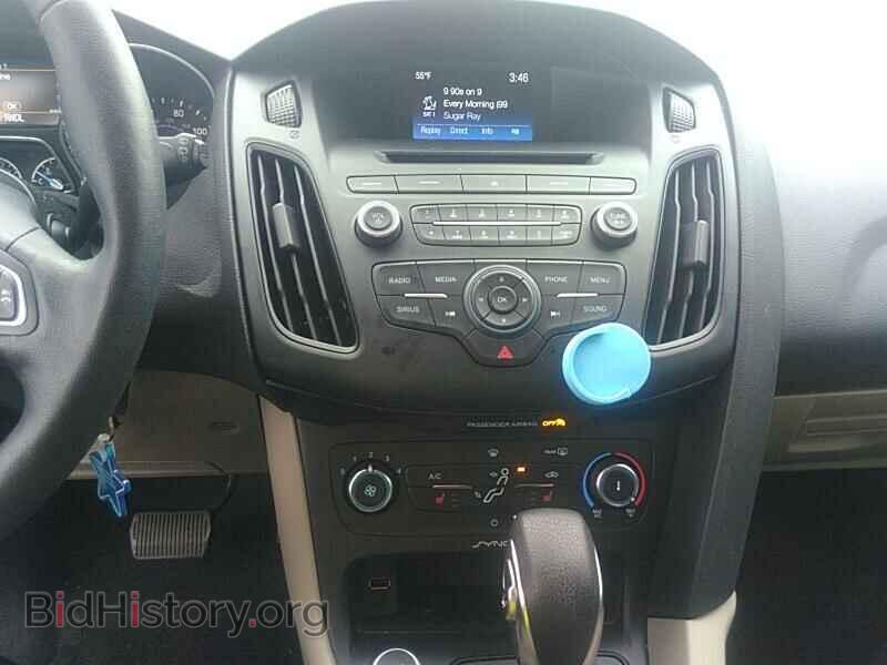 2017 Ford Focus - VIN: 1FADP3K21HL205016 - Фото 4