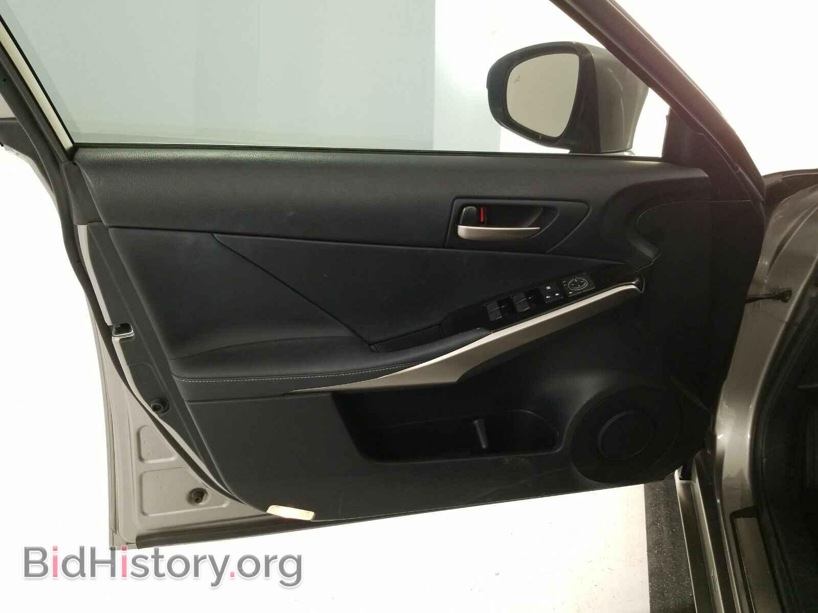 2017 Lexus IS - VIN: JTHBA1D2XH5040977 - Фото 9