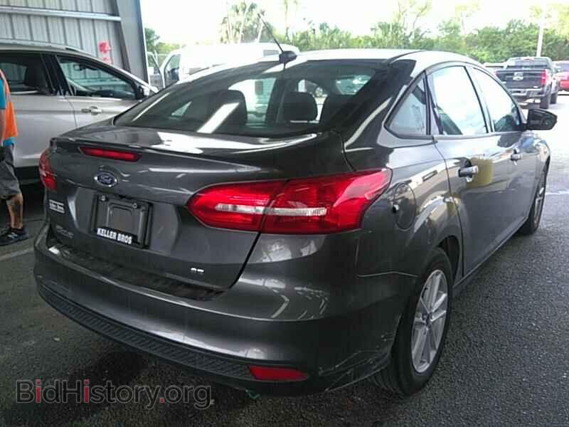 2017 Ford Focus - VIN: 1FADP3F24HL234259 - Фото 2