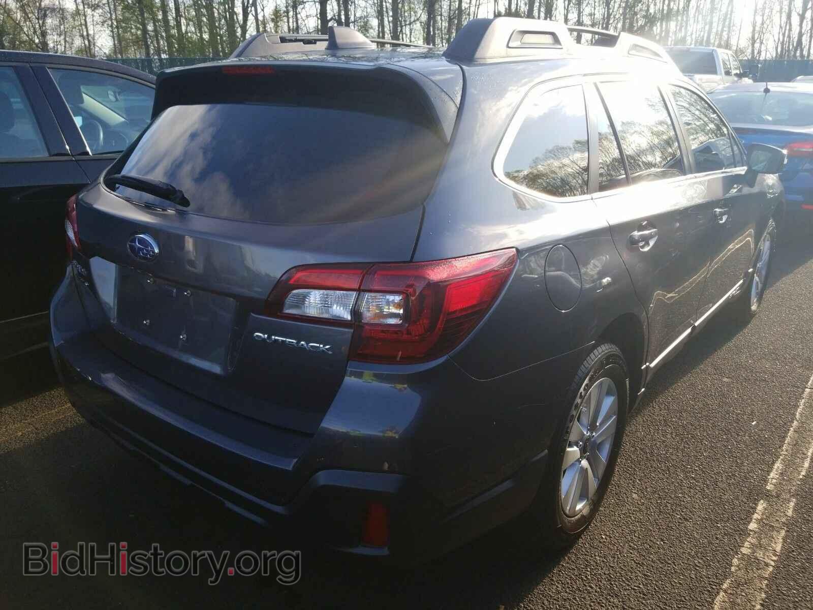 2018 Subaru Outback - VIN: 4S4BSAFC8J3316557 - Photo 2