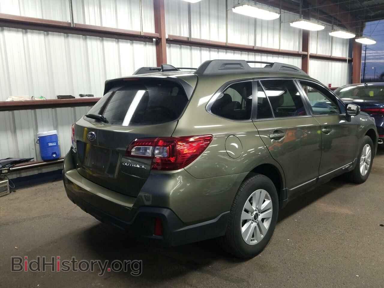 2019 Subaru Outback - VIN: 4S4BSAFC8K3376386 - Фото 2