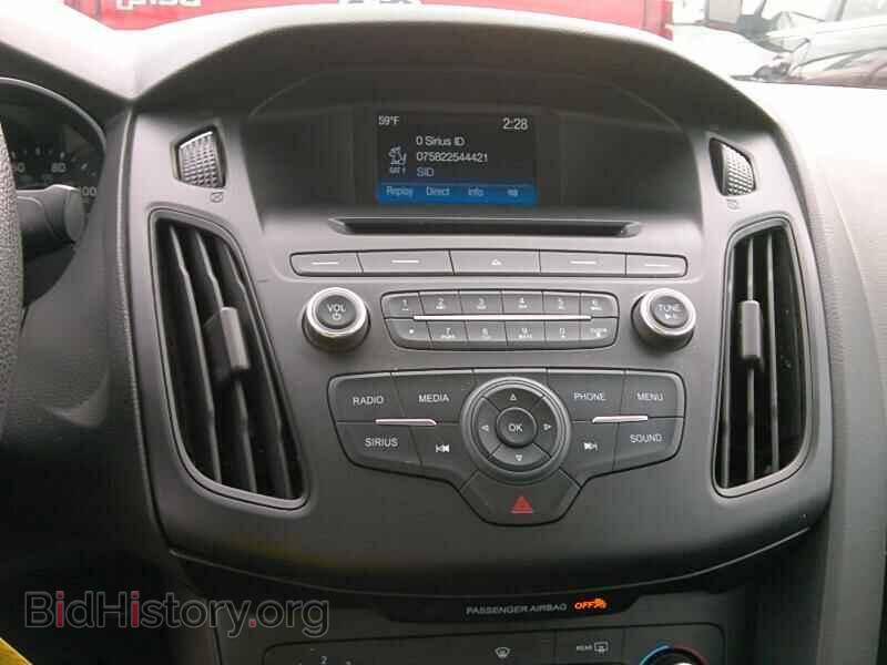 2017 Ford Focus - VIN: 1FADP3F28HL212295 - Фото 4
