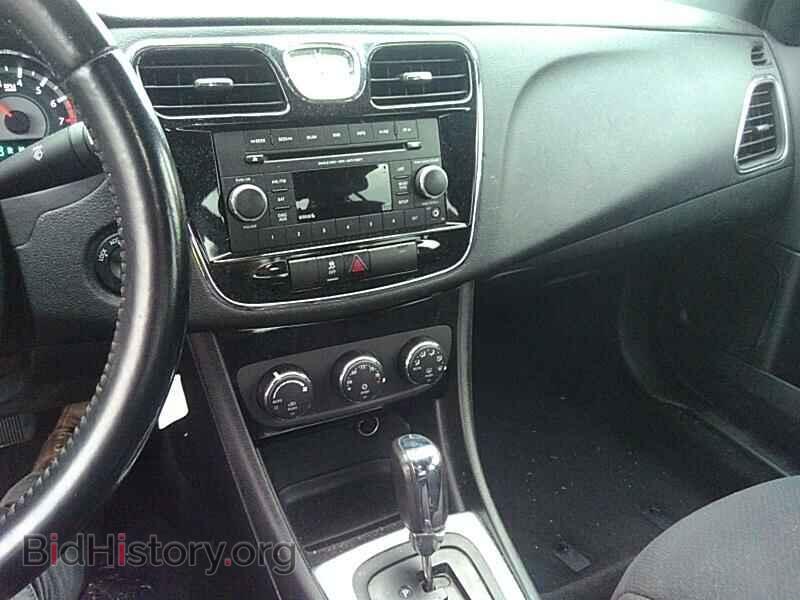 2013 Chrysler 200 - VIN: 1C3CCBBB5DN702004 - Фото 4