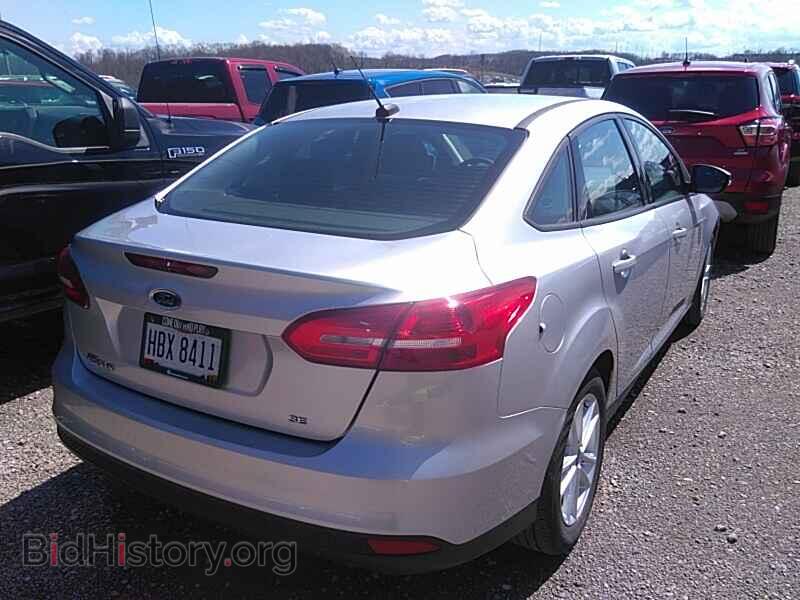 2017 Ford Focus - VIN: 1FADP3F21HL213465 - Фото 2
