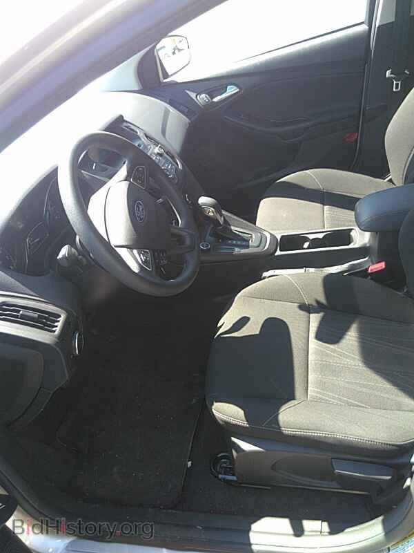 2017 Ford Focus - VIN: 1FADP3F21HL213465 - Фото 3