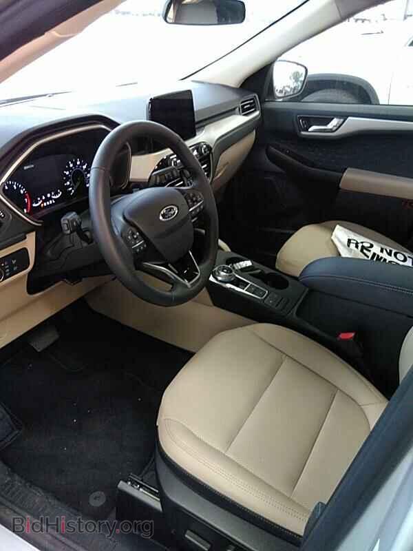 2020 Ford Escape - VIN: 1FMCU0H60LUA37276 - Фото 3