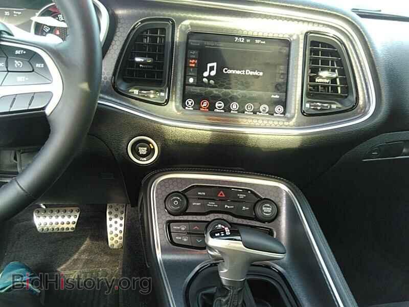 2017 Dodge Challenger - VIN: 2C3CDZFJ2HH572401 - Фото 4