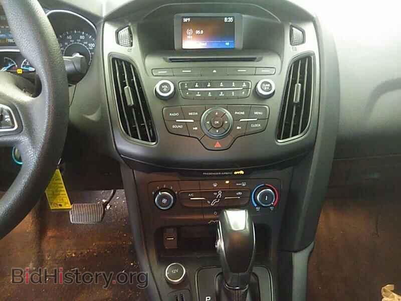 2016 Ford Focus - VIN: 1FADP3F24GL391661 - Фото 4