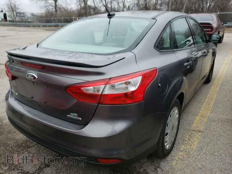 2013 Ford Focus - VIN: 1FADP3F24DL264615 - Photo 2