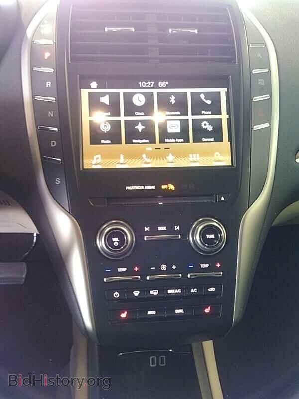 2017 Lincoln MKC - VIN: 5LMCJ2C96HUL40993 - Photo 4