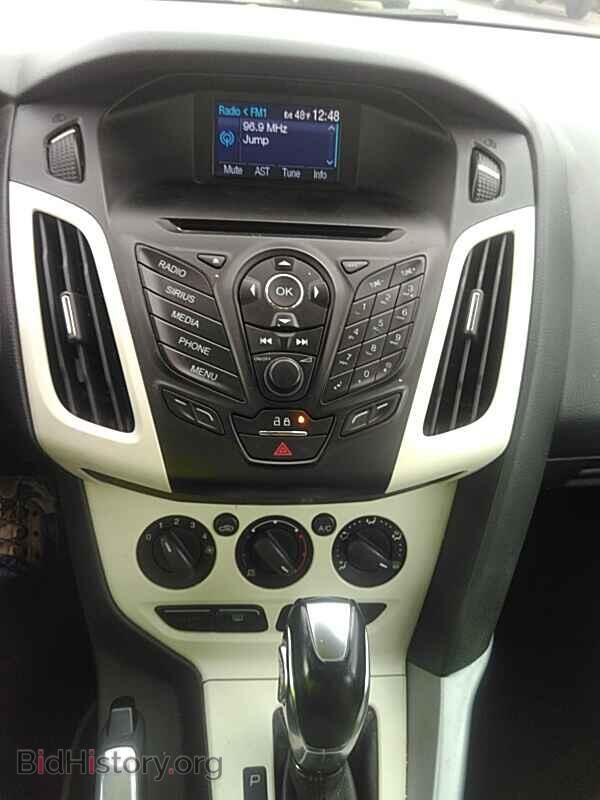 2013 Ford Focus - VIN: 1FADP3F26DL344868 - Photo 4