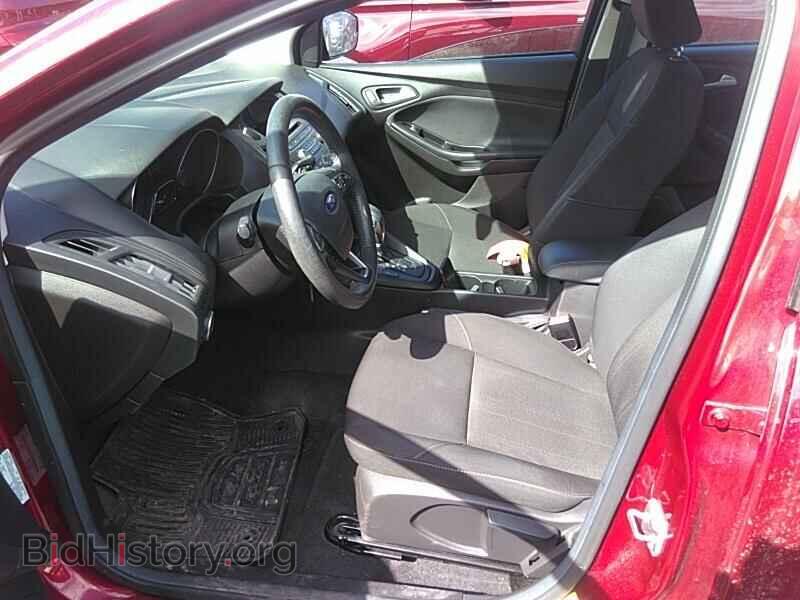2017 Ford Focus - VIN: 1FADP3FE2HL201058 - Фото 3