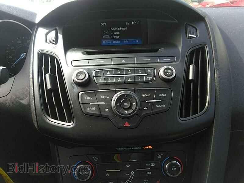 2017 Ford Focus - VIN: 1FADP3FE2HL201058 - Фото 4