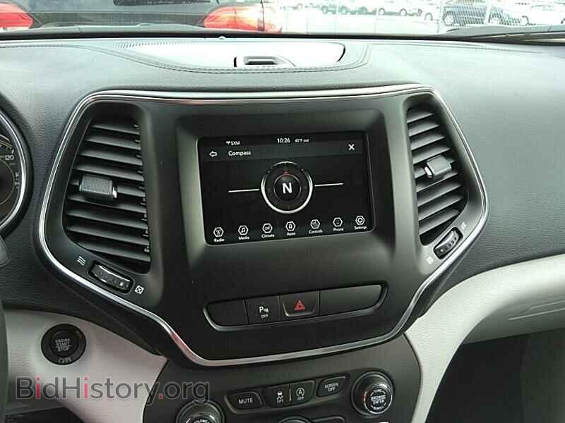 2020 Jeep Cherokee - VIN: 1C4PJMLN2LD532972 - Фото 4