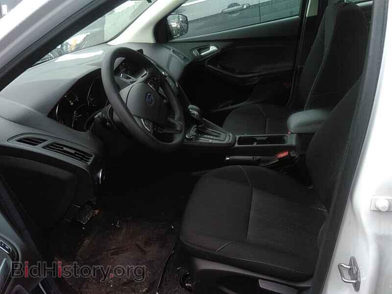 2017 Ford Focus - VIN: 1FADP3F20HL228832 - Фото 3