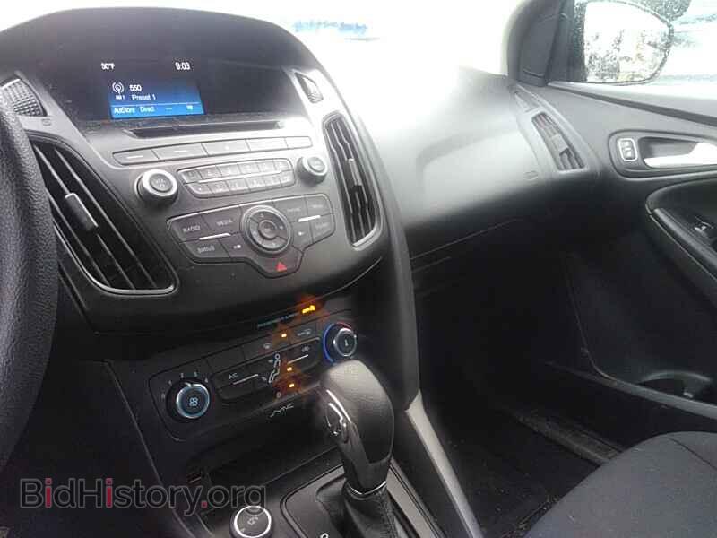 2017 Ford Focus - VIN: 1FADP3F20HL228832 - Фото 4