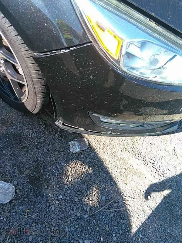 2015 Ford Focus - VIN: 1FADP3F28FL361027 - Photo 10